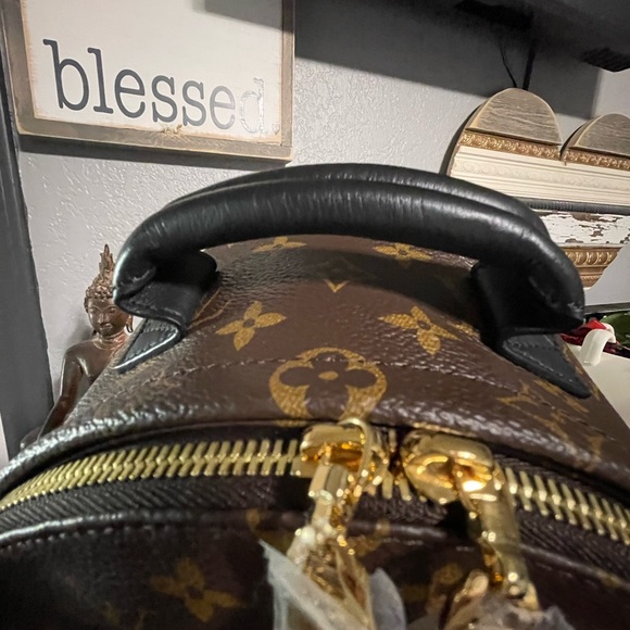 SOLD on cross posting - Louis Vuitton like new Palm Springs PM backpack - Picture 15 of 16